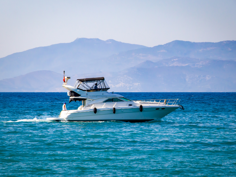 Evolution of luxury yachts from classic wooden designs to modern high-tech vessels.