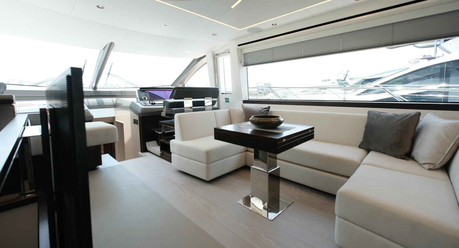 The Role of Yacht Brokers in High-Value Purchases